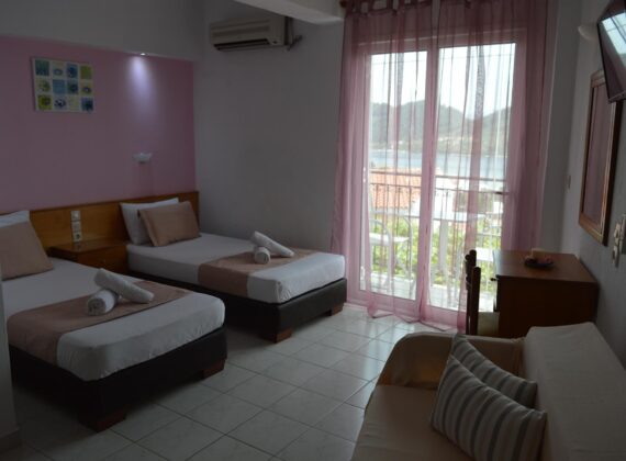 Standard Twin Room with Sea View